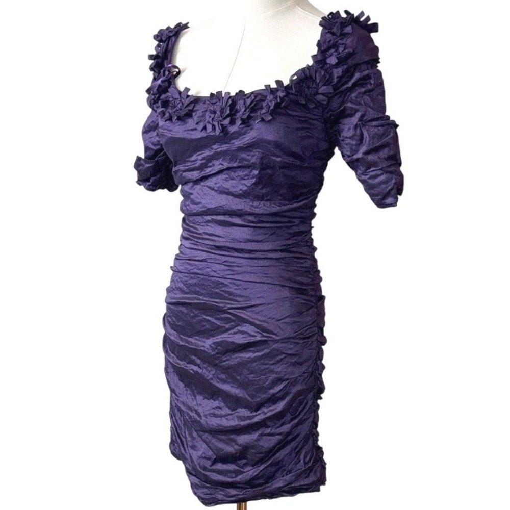 NEW‎ BCBGMAXAZRIA Ruched Cocktail Dress Purple Womens 4 Floral Rosette Regency
